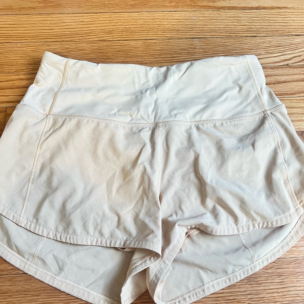 Lululemon Athletica Cream Athletic Shorts Lightweight Performance